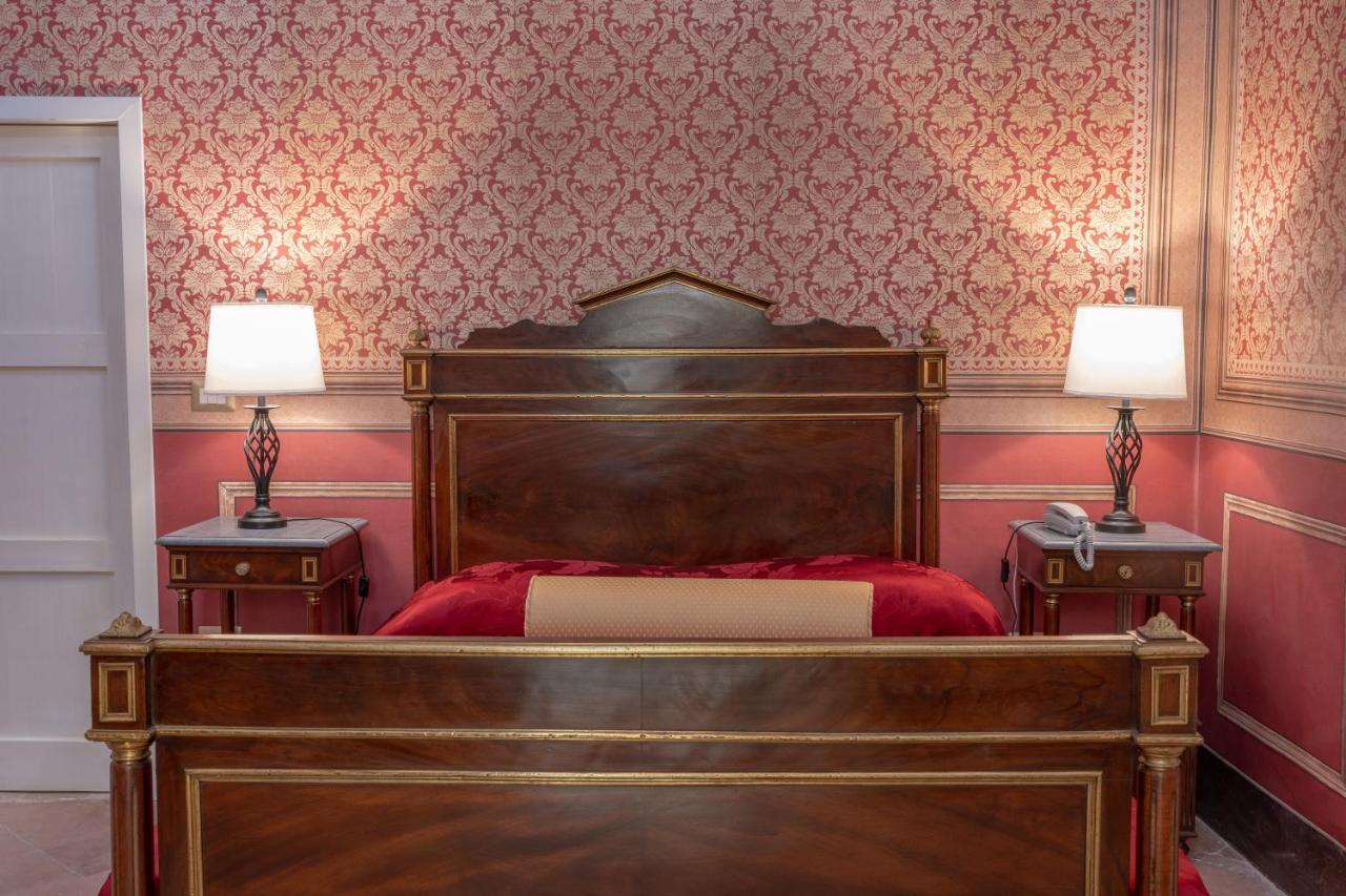 Il Cavaliere Al Borgo Antico Hotel Копертино Екстериор снимка