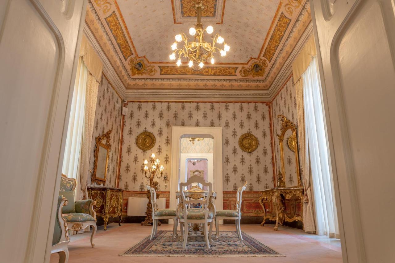 Il Cavaliere Al Borgo Antico Hotel Копертино Екстериор снимка