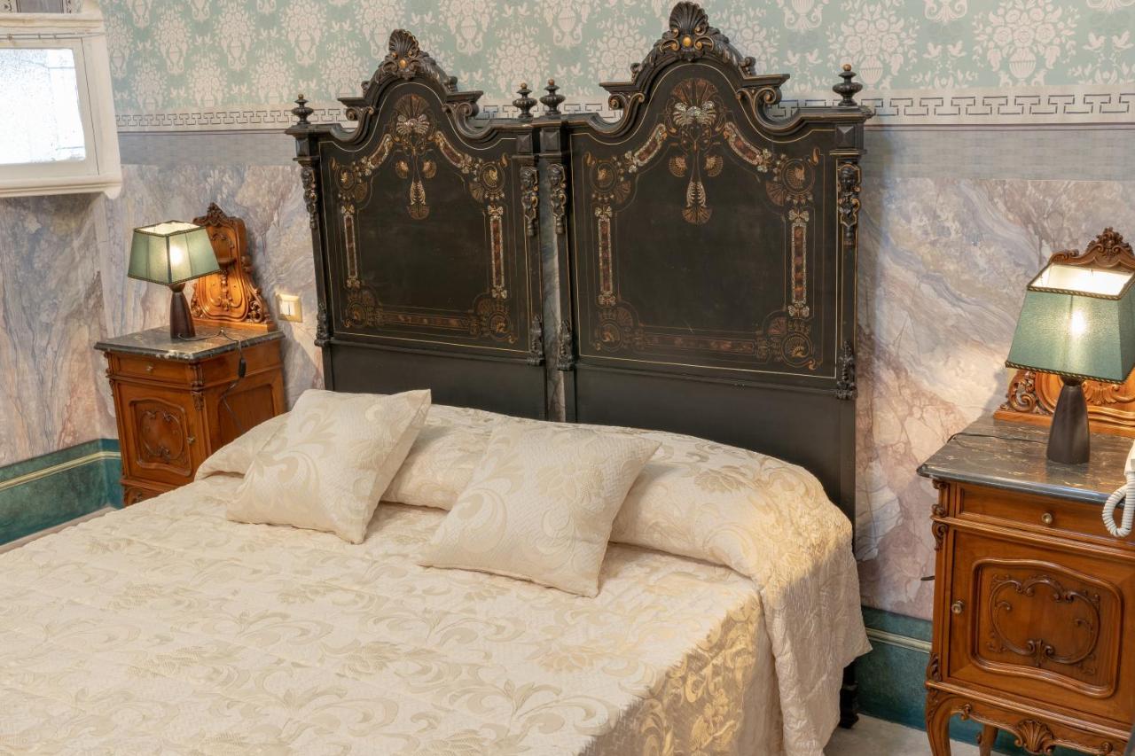 Il Cavaliere Al Borgo Antico Hotel Копертино Екстериор снимка