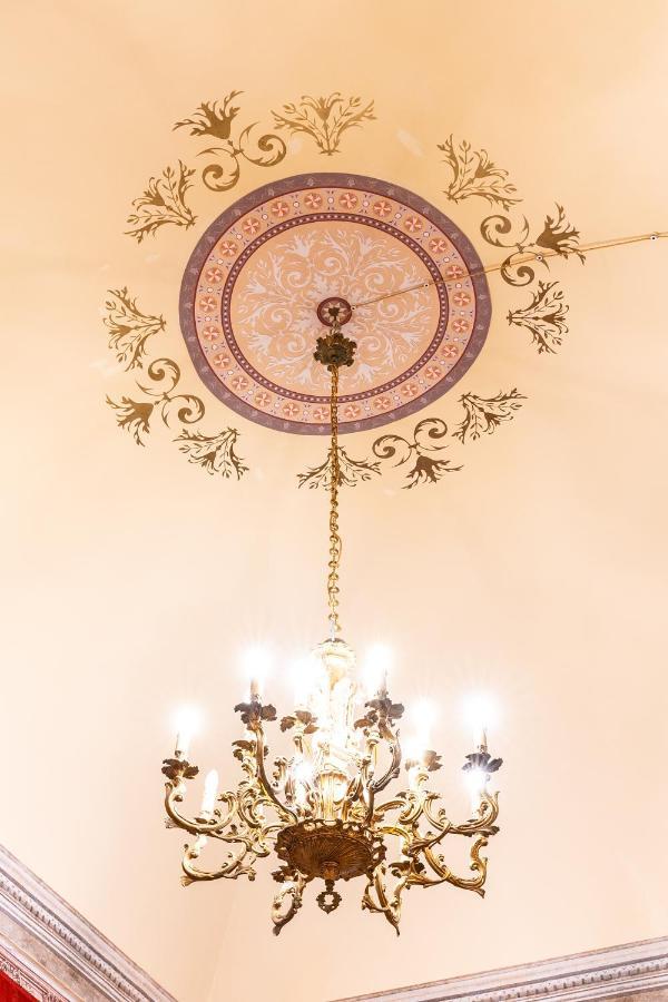 Il Cavaliere Al Borgo Antico Hotel Копертино Екстериор снимка