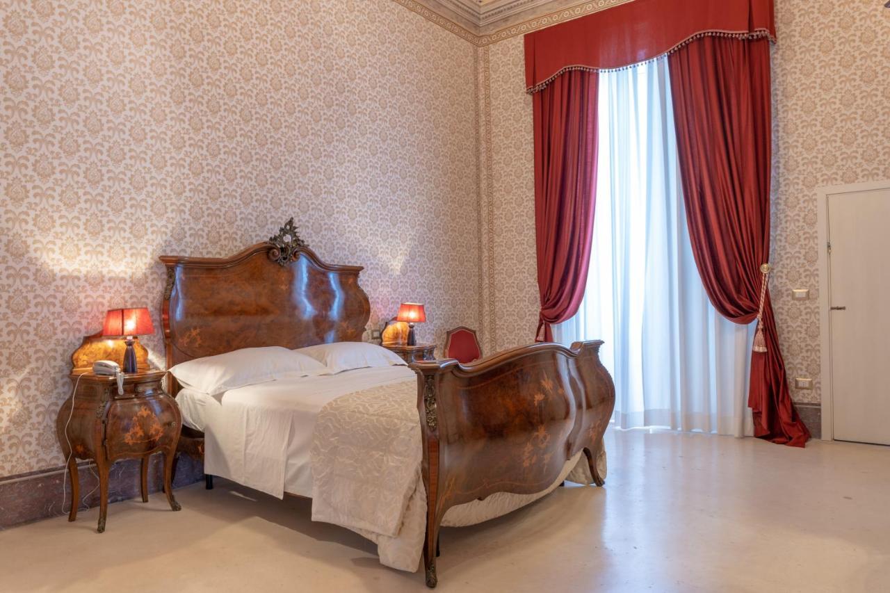 Il Cavaliere Al Borgo Antico Hotel Копертино Екстериор снимка
