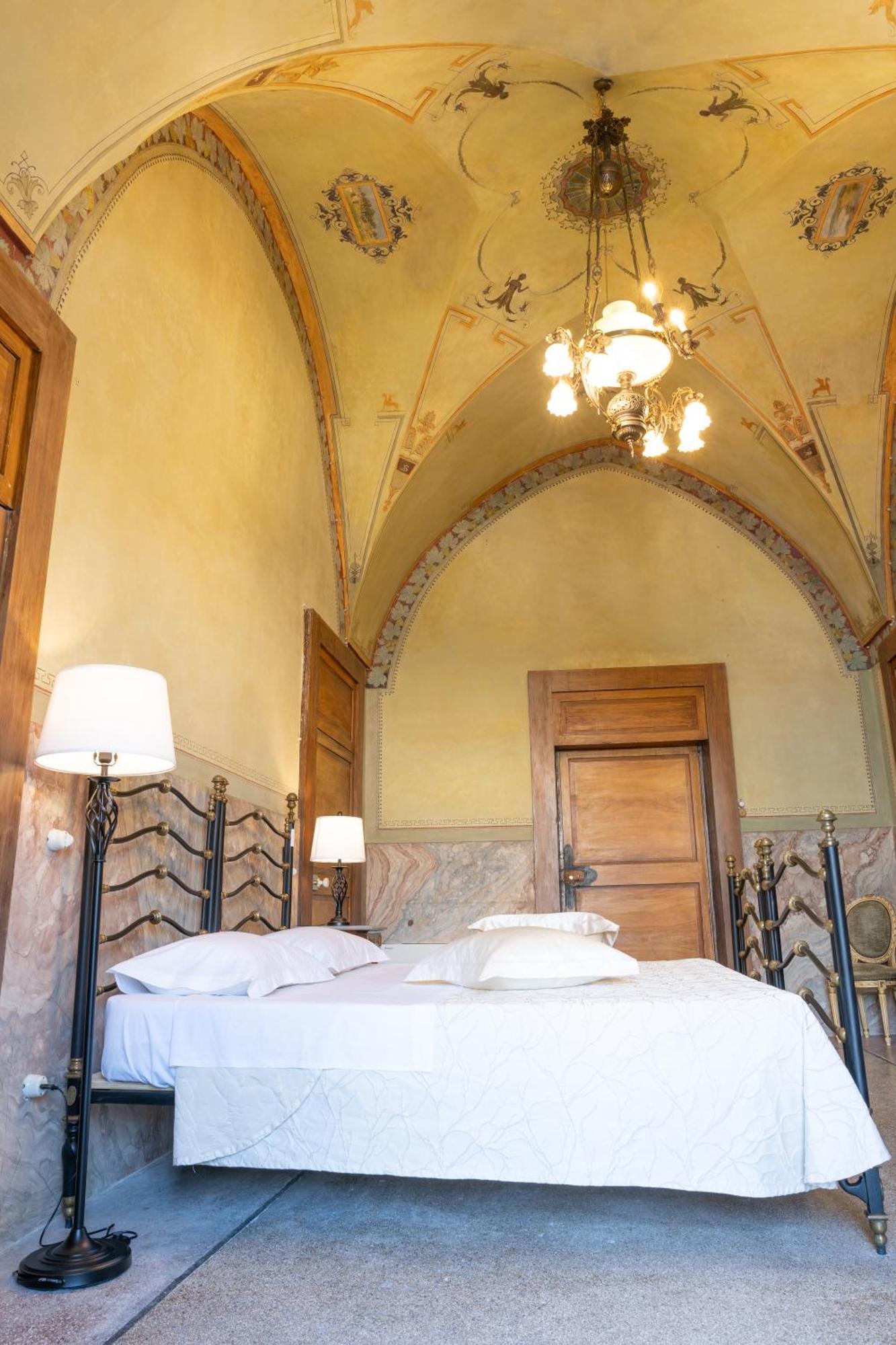 Il Cavaliere Al Borgo Antico Hotel Копертино Екстериор снимка